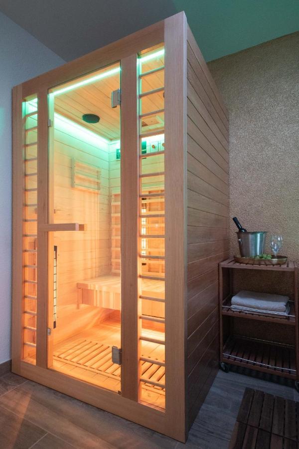 Wellness Studio D'Or: Exclusive Apartment with Spa Amenities Porec Exterior photo